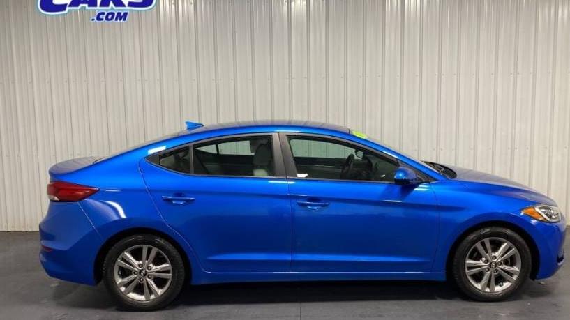 HYUNDAI ELANTRA 2017 KMHD84LF4HU142935 image