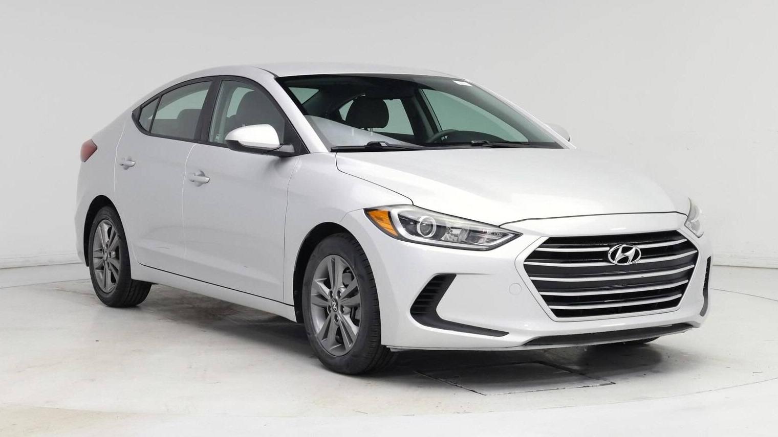 HYUNDAI ELANTRA 2017 KMHD84LF4HU062261 image