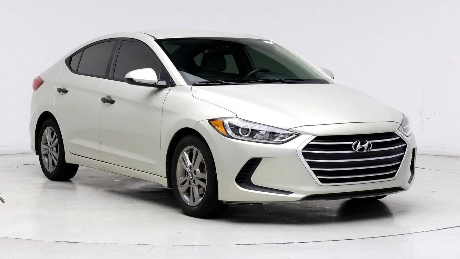 HYUNDAI ELANTRA 2017 5NPD84LF3HH036507 image