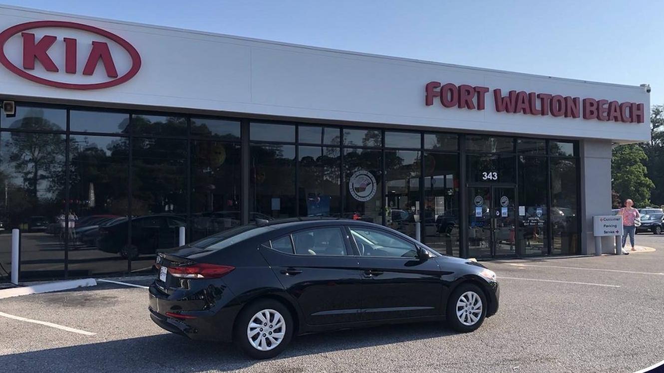 HYUNDAI ELANTRA 2017 5NPD74LF0HH059228 image