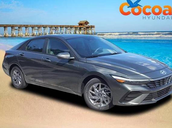 HYUNDAI ELANTRA 2024 KMHLM4DG8RU828945 image