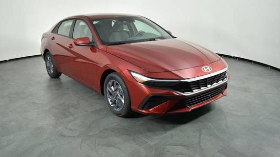 HYUNDAI ELANTRA 2024 KMHLM4DG9RU830641 image