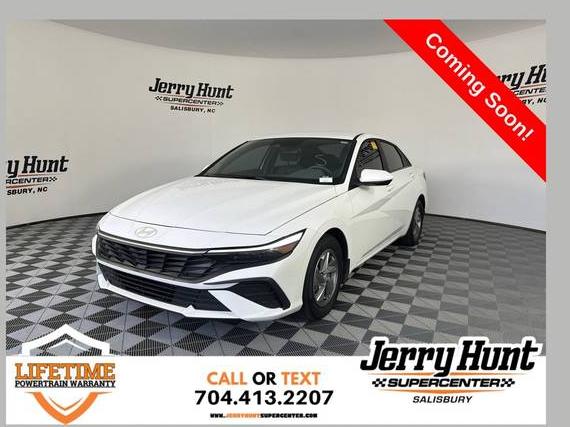 HYUNDAI ELANTRA 2024 KMHLL4DG4RU840089 image HYUNDAI ELANTRA 2024 KMHLL4DG4RU840089 image