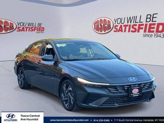 HYUNDAI ELANTRA 2024 KMHLS4DG5RU644309 image HYUNDAI ELANTRA 2024 KMHLS4DG5RU644309 image