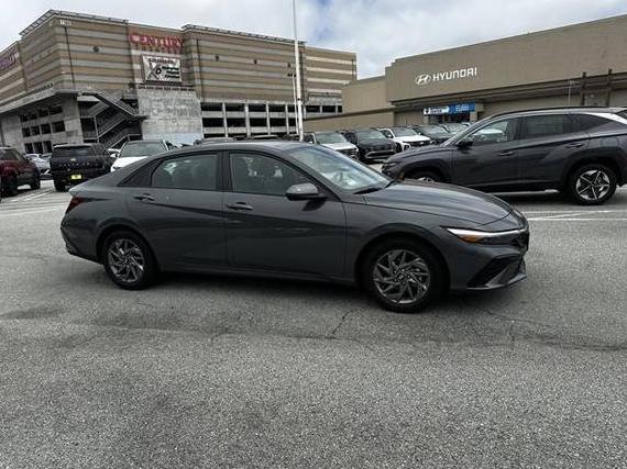 HYUNDAI ELANTRA 2024 KMHLM4DG7RU806659 image