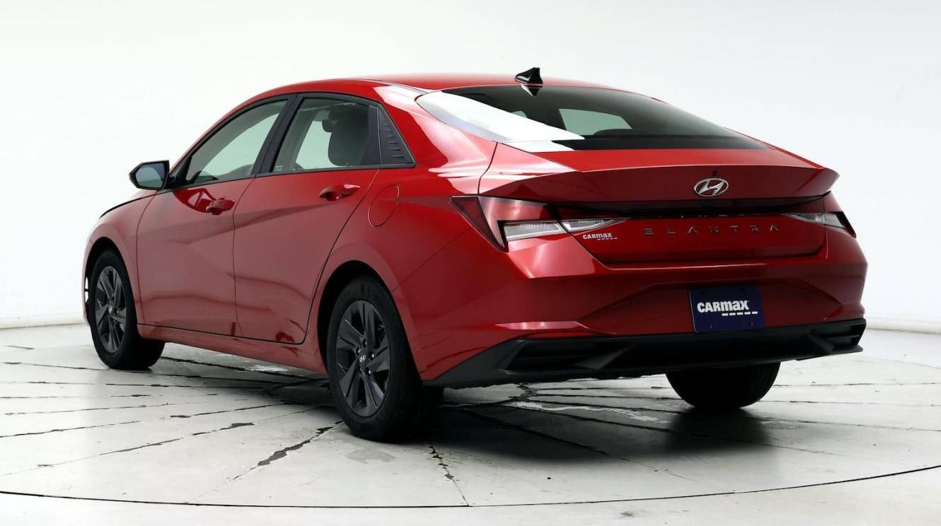 HYUNDAI ELANTRA 2022 5NPLM4AG9NH070482 image