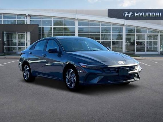 HYUNDAI ELANTRA 2025 KMHLM4DG8SU924760 image