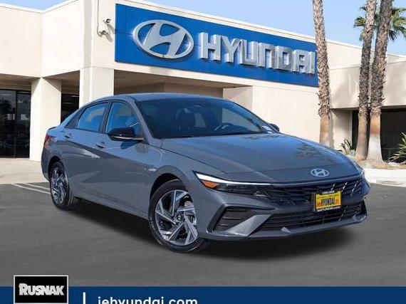 HYUNDAI ELANTRA 2025 KMHLM4DG8SU913175 image