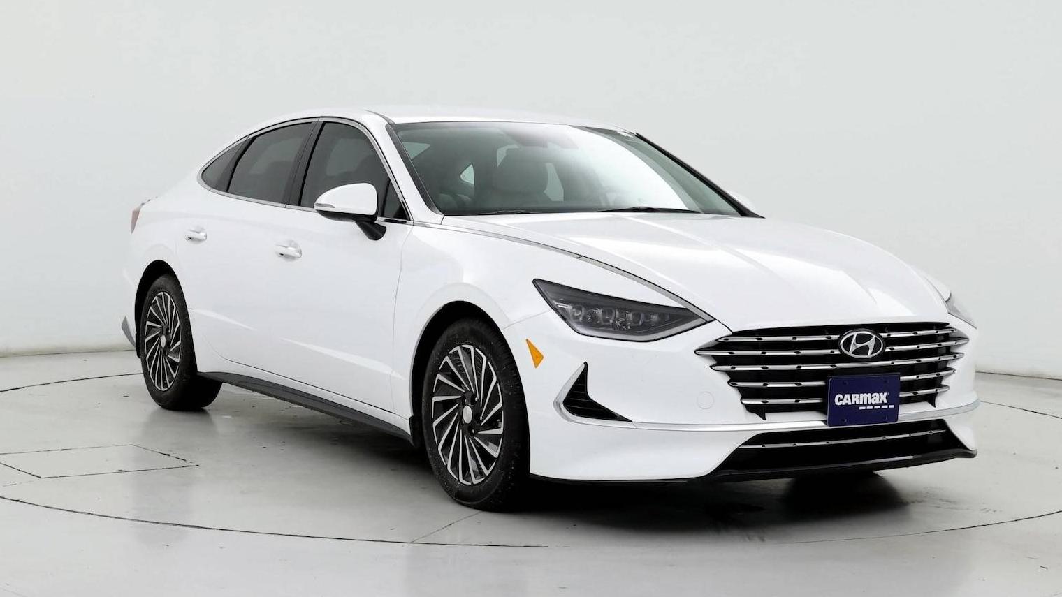 HYUNDAI SONATA 2023 KMHL34JJ1PA063420 image