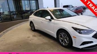 HYUNDAI SONATA 2023 KMHL64JA4PA272657 image