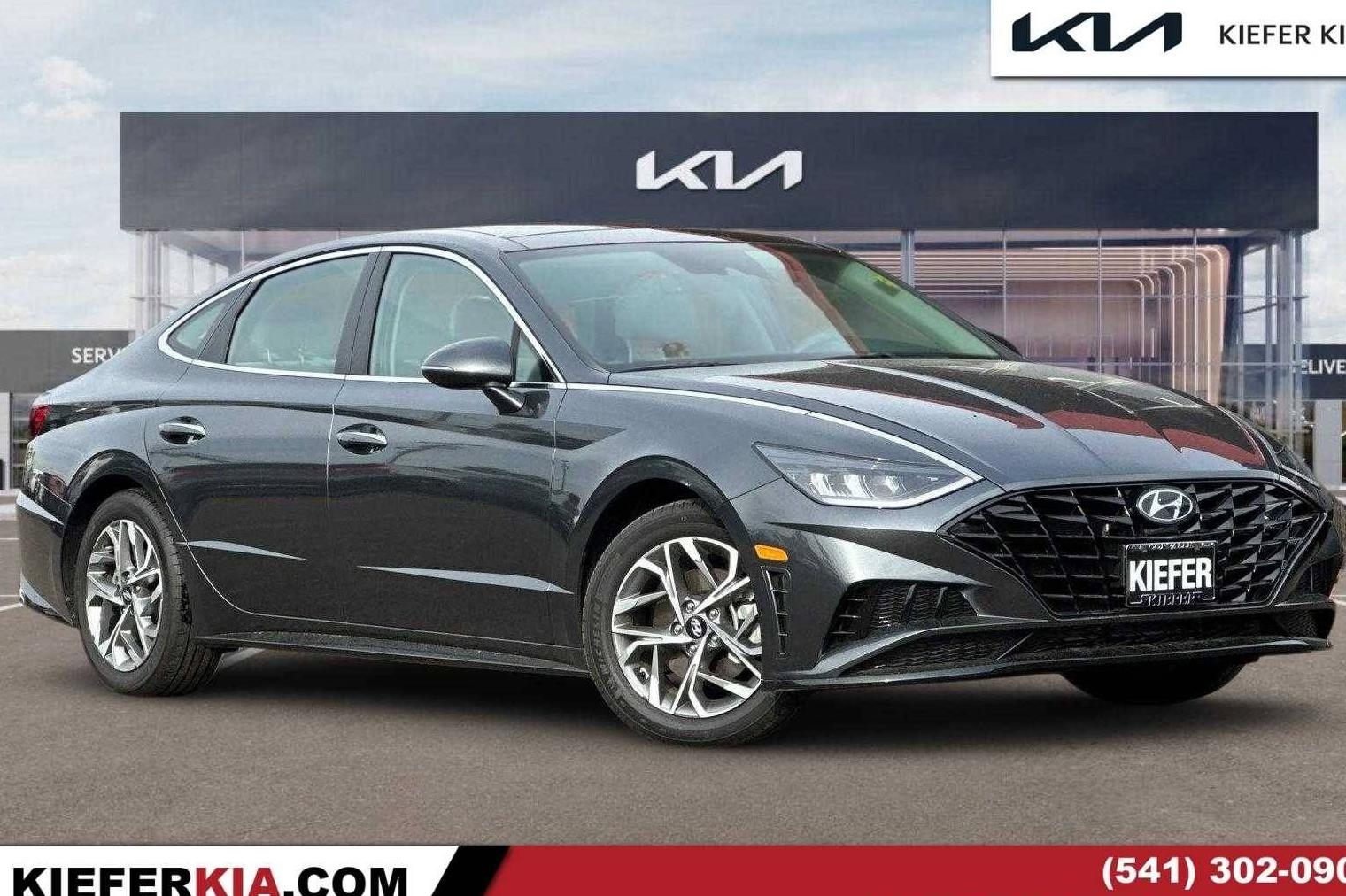 HYUNDAI SONATA 2023 KMHL14JA4PA247255 image