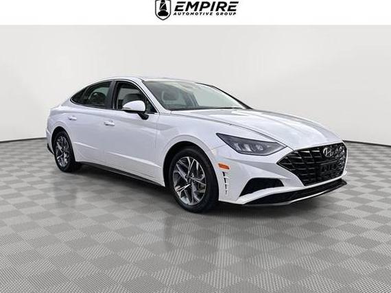 HYUNDAI SONATA 2023 KMHL64JA3PA259298 image