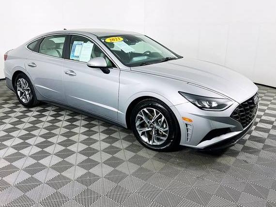 HYUNDAI SONATA 2023 KMHL64JA3PA285576 image