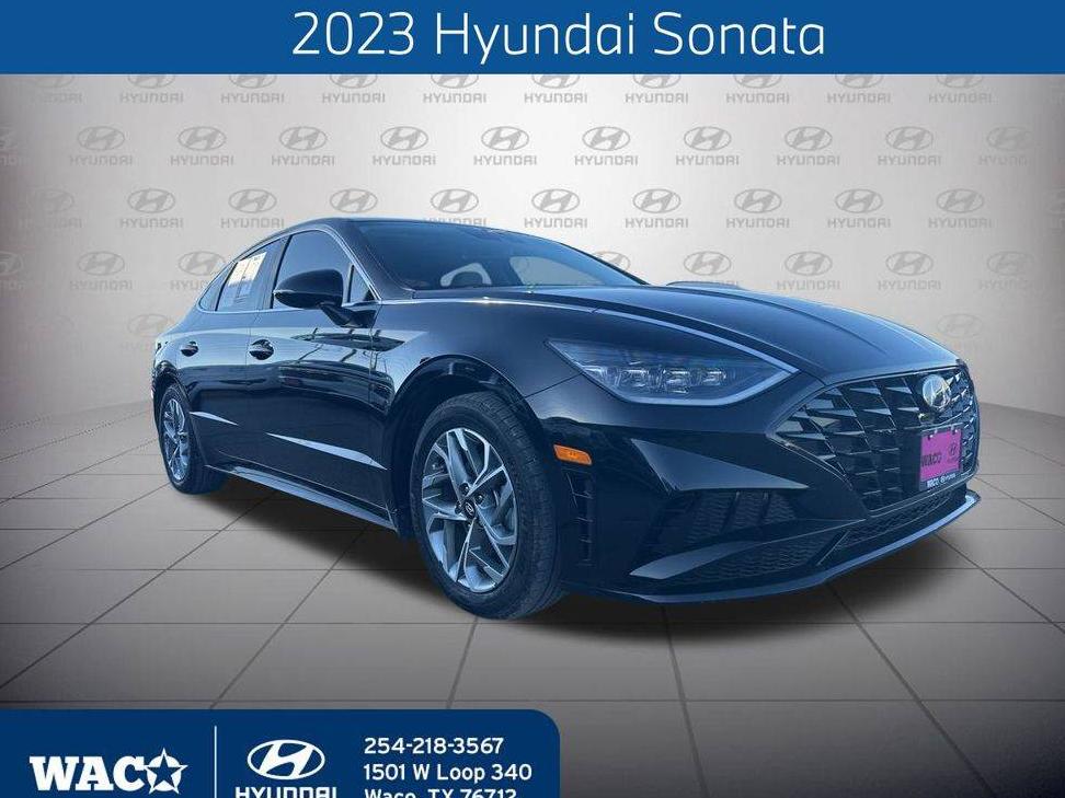 HYUNDAI SONATA 2023 KMHL64JA1PA318235 image