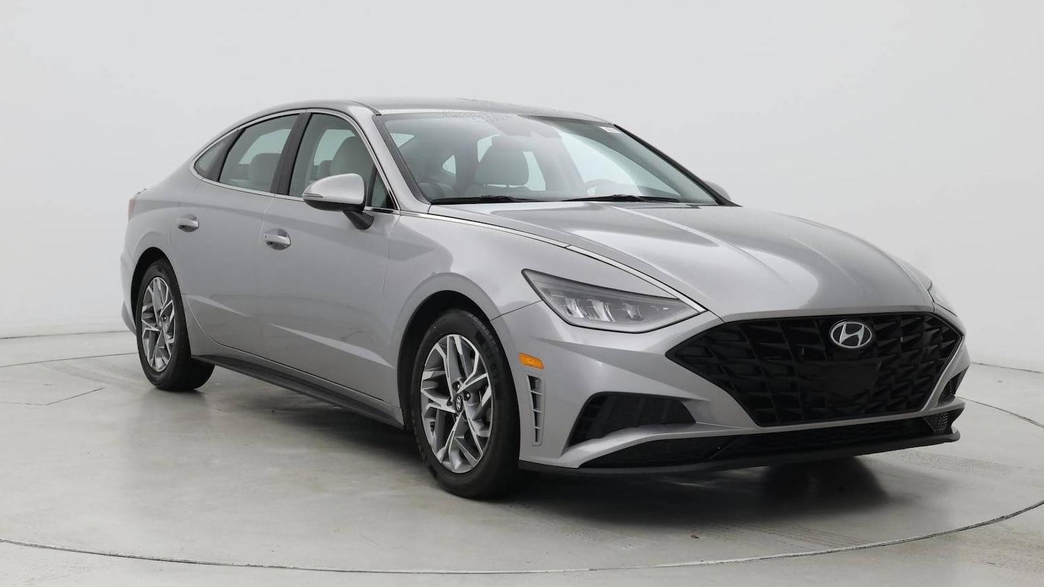 HYUNDAI SONATA 2023 KMHL64JA8PA281281 image