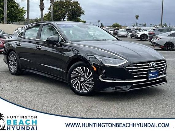 HYUNDAI SONATA 2023 KMHL34JJXPA082130 image