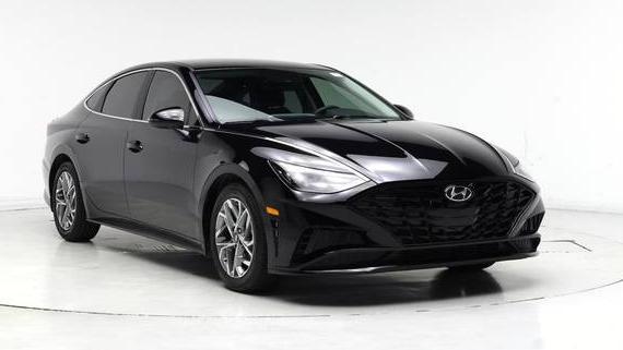 HYUNDAI SONATA 2023 KMHL64JA3PA320441 image