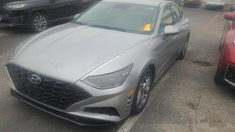 HYUNDAI SONATA 2023 KMHL64JAXPA316032 image