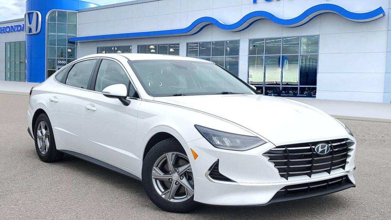 HYUNDAI SONATA 2023 KMHL24JAXPA250609 image