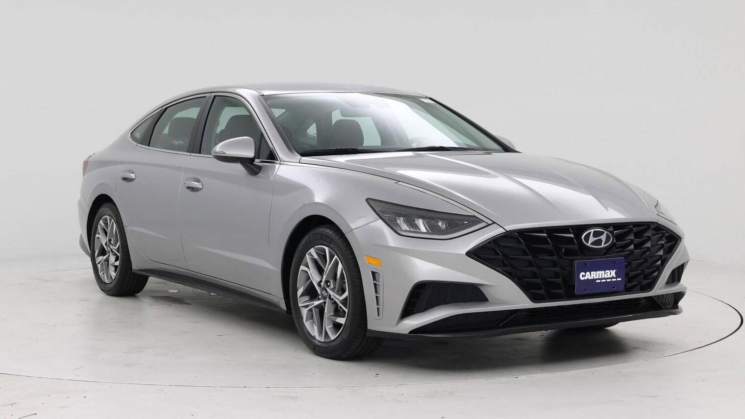 HYUNDAI SONATA 2023 KMHL64JA4PA280807 image