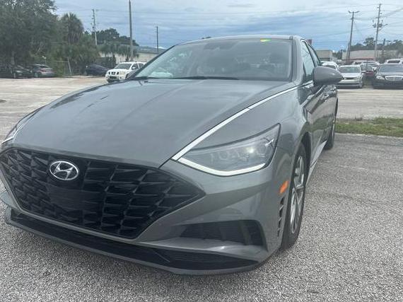 HYUNDAI SONATA 2023 KMHL64JA2PA306742 image