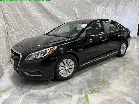 HYUNDAI SONATA 2016 KMHE24L19GA036054 image