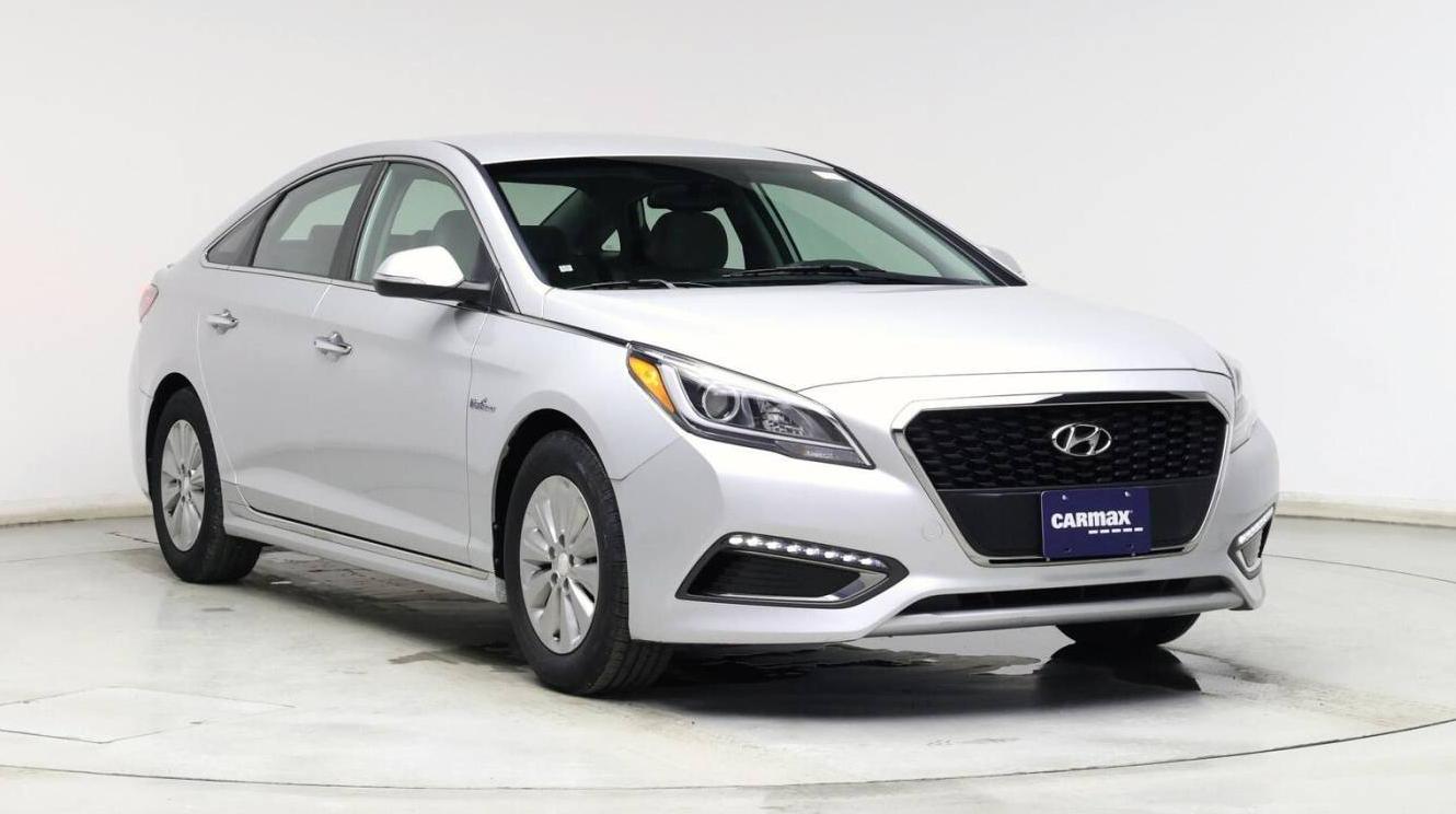 HYUNDAI SONATA 2016 KMHE24L17GA010679 image