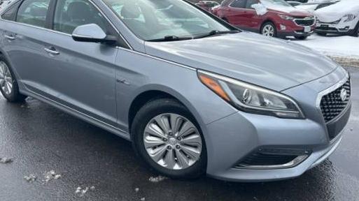 HYUNDAI SONATA 2016 KMHE24L18GA030150 image