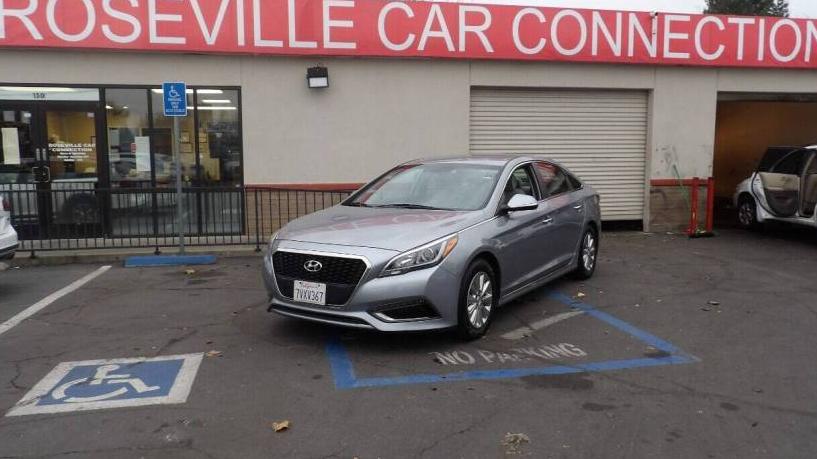 HYUNDAI SONATA 2016 KMHE24L19GA039584 image