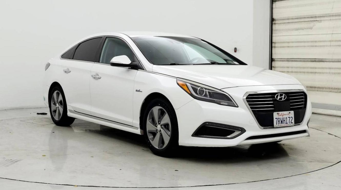 HYUNDAI SONATA 2016 KMHE54L22GA023596 image