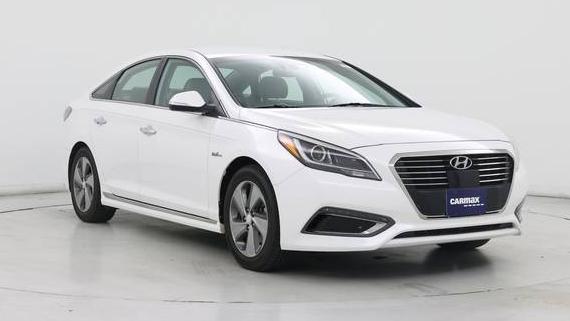 HYUNDAI SONATA 2016 KMHE54L28GA031640 image