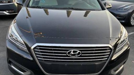 HYUNDAI SONATA 2016 KMHE14L26GA024598 image