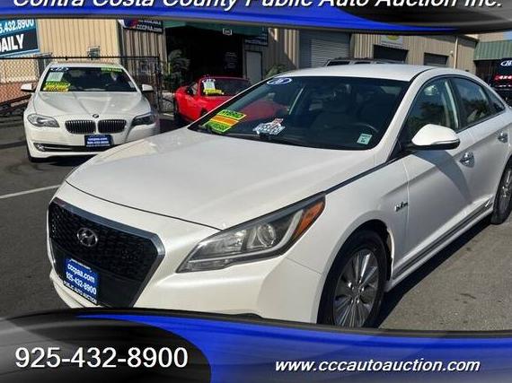 HYUNDAI SONATA 2016 KMHE24L11GA038123 image
