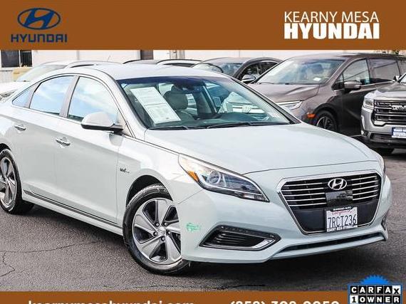 HYUNDAI SONATA 2016 KMHE54L28GA023831 image
