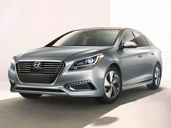 HYUNDAI SONATA 2016 KMHE24L15GA025181 image
