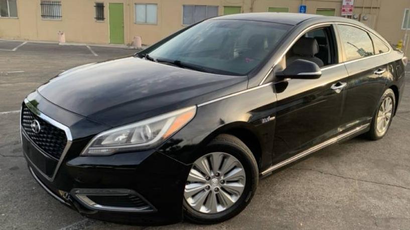 HYUNDAI SONATA 2016 KMHE24L16GA025965 image