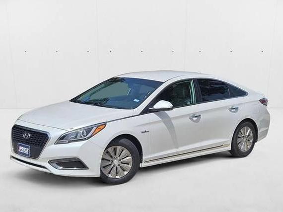 HYUNDAI SONATA 2016 KMHE24L15GA038478 image
