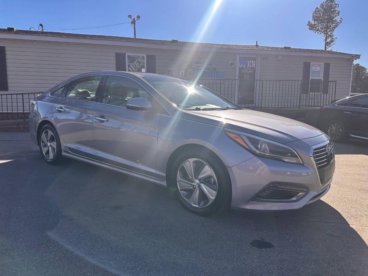 HYUNDAI SONATA 2016 KMHE34L15GA026828 image