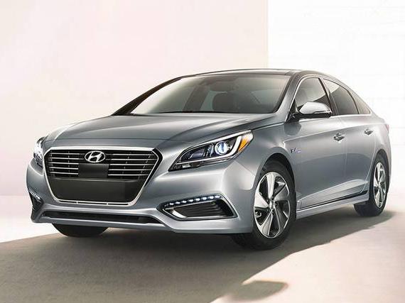 HYUNDAI SONATA 2016 KMHE24L13GA013837 image