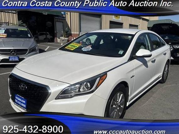 HYUNDAI SONATA 2016 KMHE24L10GA042213 image
