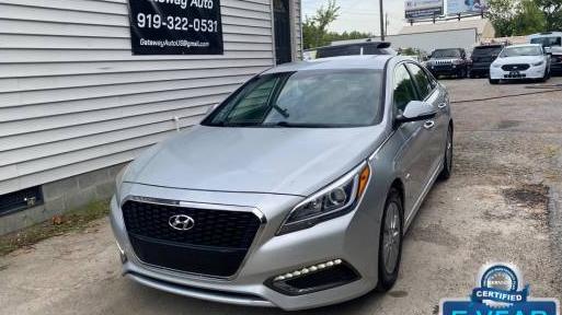 HYUNDAI SONATA 2016 KMHE24L1XGA038203 image