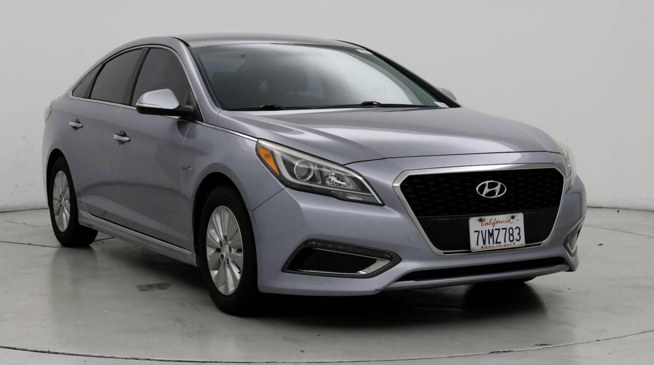 HYUNDAI SONATA 2016 KMHE24L16GA039591 image