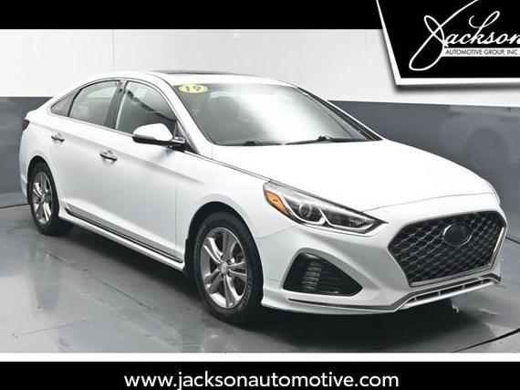 HYUNDAI SONATA 2019 5NPE34AF8KH735936 image HYUNDAI SONATA 2019 5NPE34AF8KH735936 image