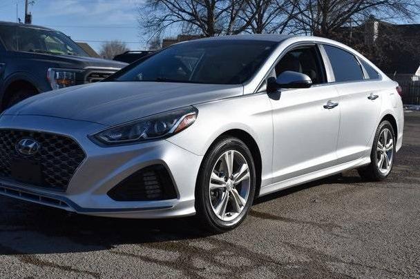 HYUNDAI SONATA 2019 5NPE34AF0KH786850 image