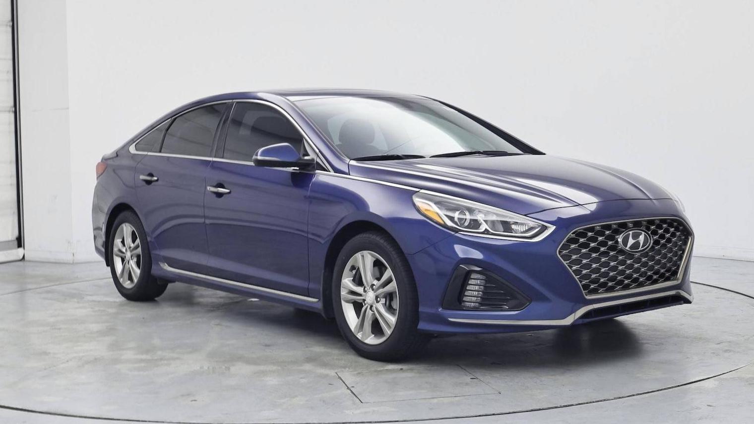 HYUNDAI SONATA 2019 5NPE34AF0KH821208 image