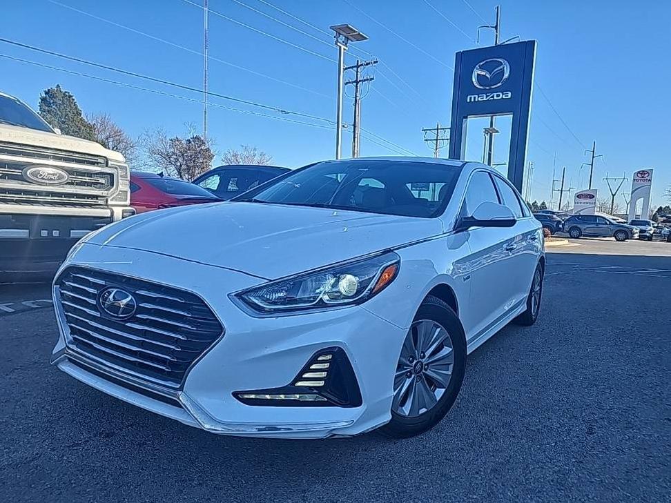 HYUNDAI SONATA 2019 KMHE24L38KA092688 image