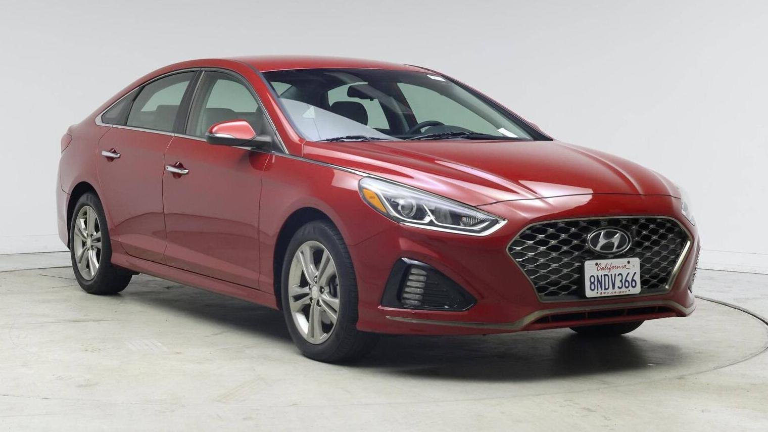 HYUNDAI SONATA 2019 5NPE34AF1KH819953 image