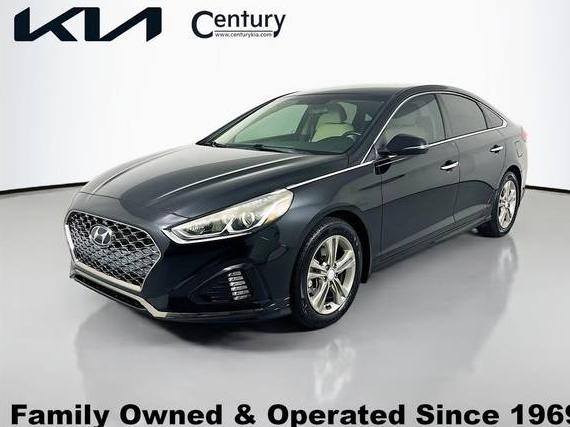 HYUNDAI SONATA 2019 5NPE34AF0KH731086 image