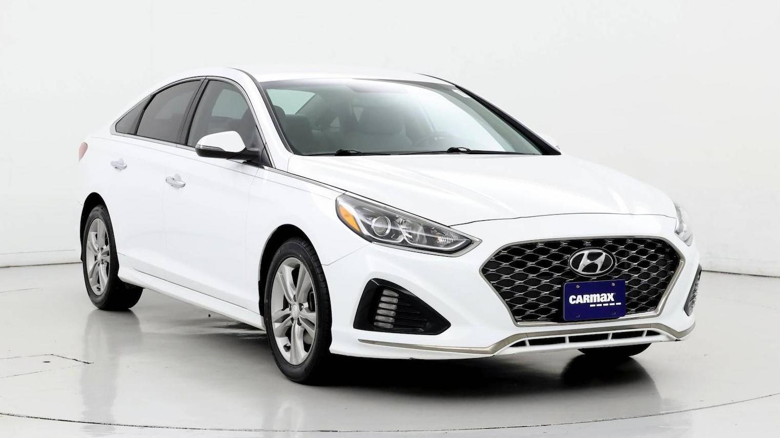 HYUNDAI SONATA 2019 5NPE34AF5KH757991 image