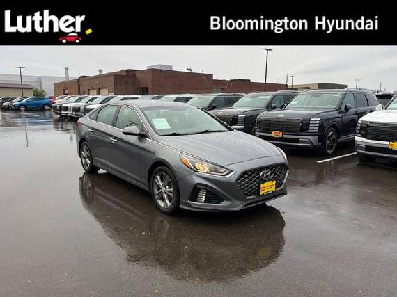 HYUNDAI SONATA 2019 5NPE34AF0KH769370 image